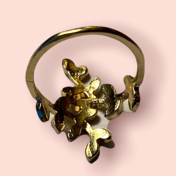 Ring - Picture 3 of 3